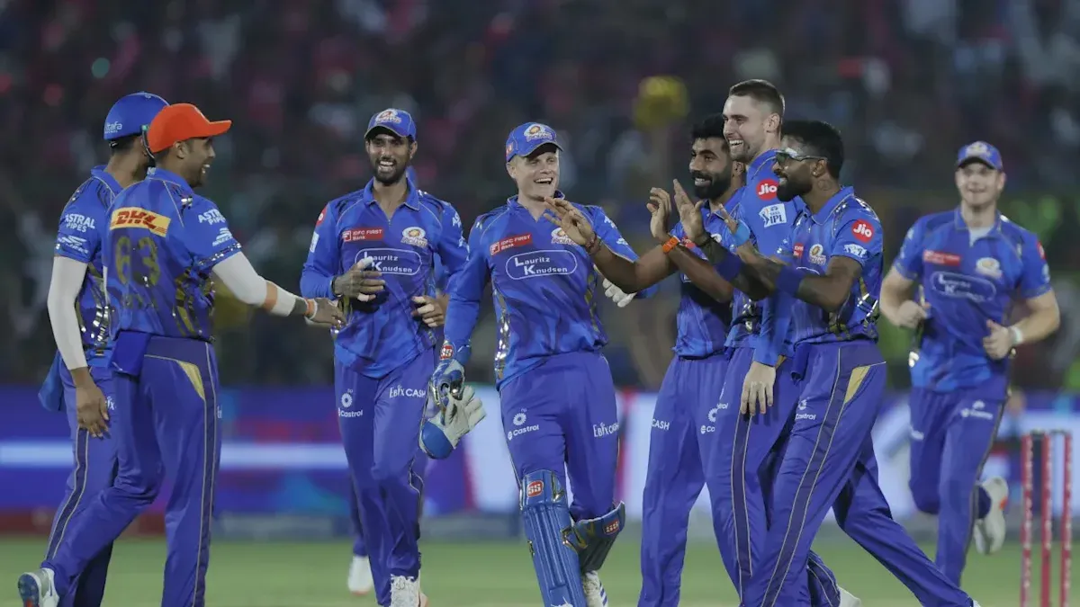 IPL 2027లో కీలక మార్పులు.. ముంబై ఇండియన్స్ కోచ్‌గా మహేల జయవర్ధనే తప్పుకున్నారా? ఢిల్లీ క్యాపిటల్స్ బ్యాటింగ్ కోచ్‌గా యువరాజ్ సింగ్!